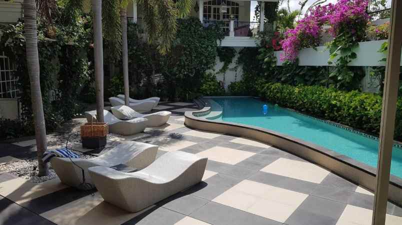 dijual rumah seminyak