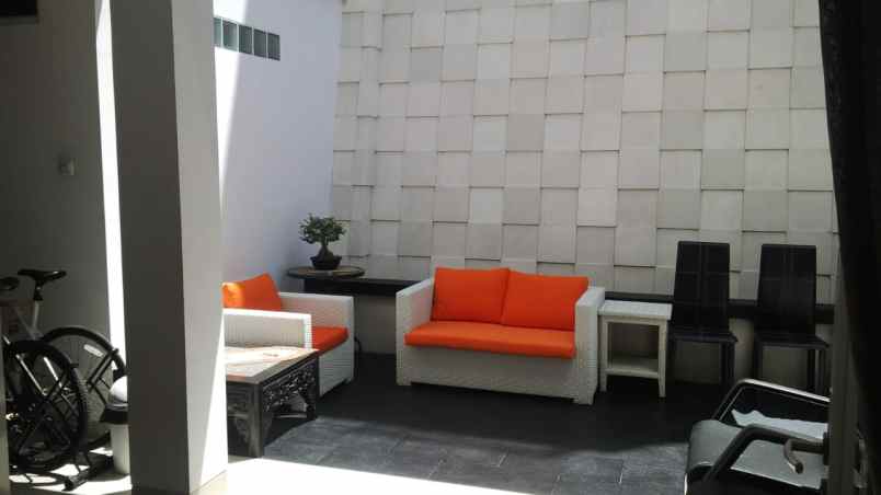 dijual rumah senayan bintaro jaya