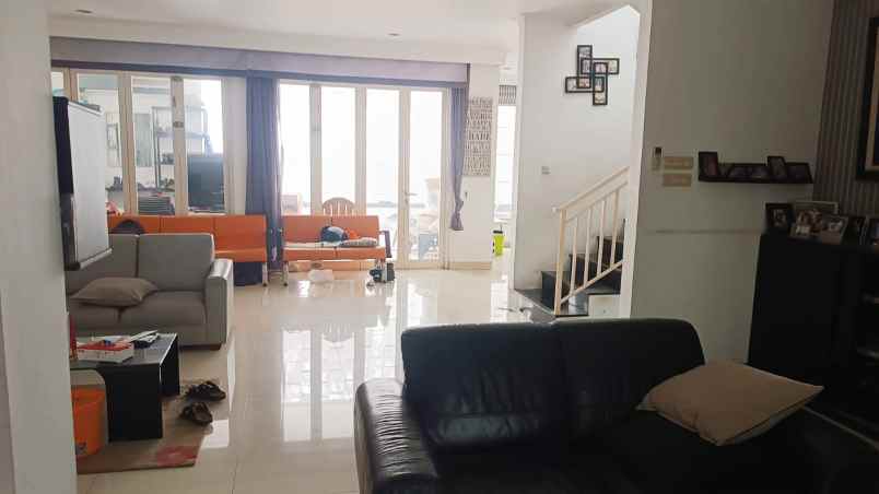 dijual rumah senayan bintaro jaya