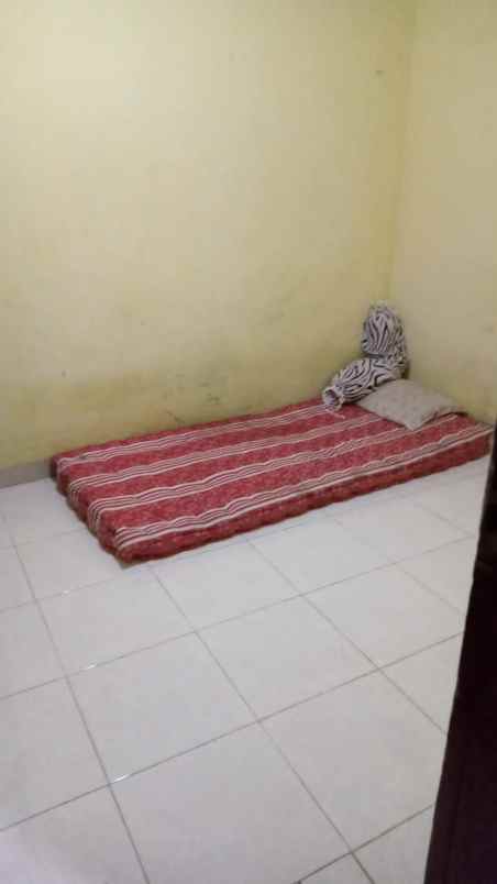 dijual rumah senen