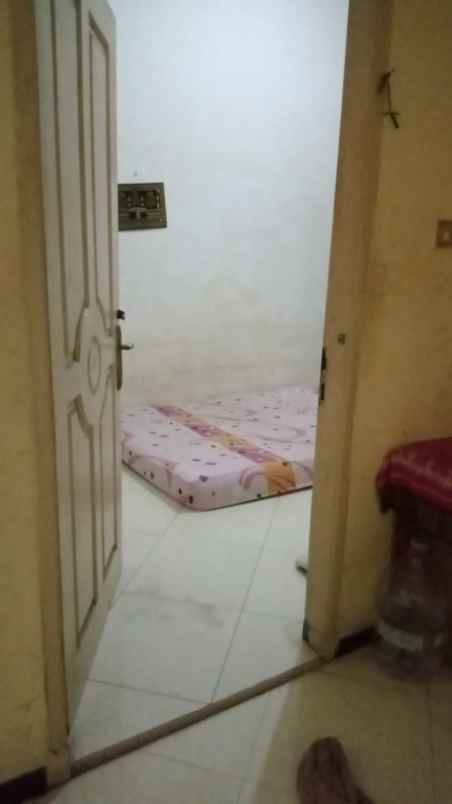 dijual rumah senen