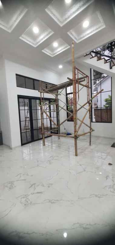 dijual rumah sentul city