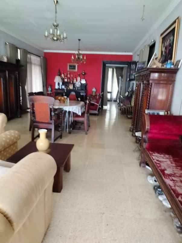 dijual rumah setiabudi