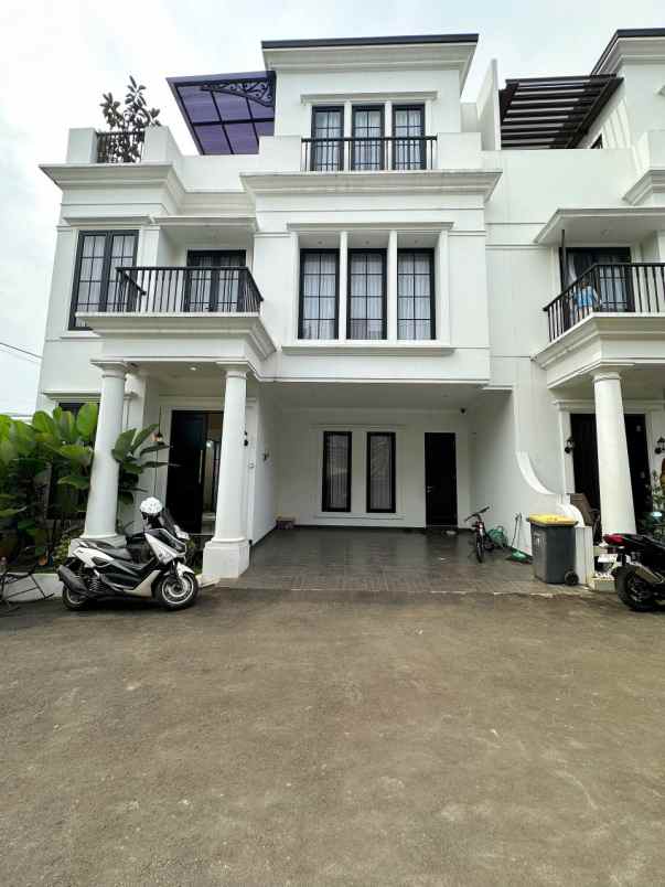 dijual rumah setu