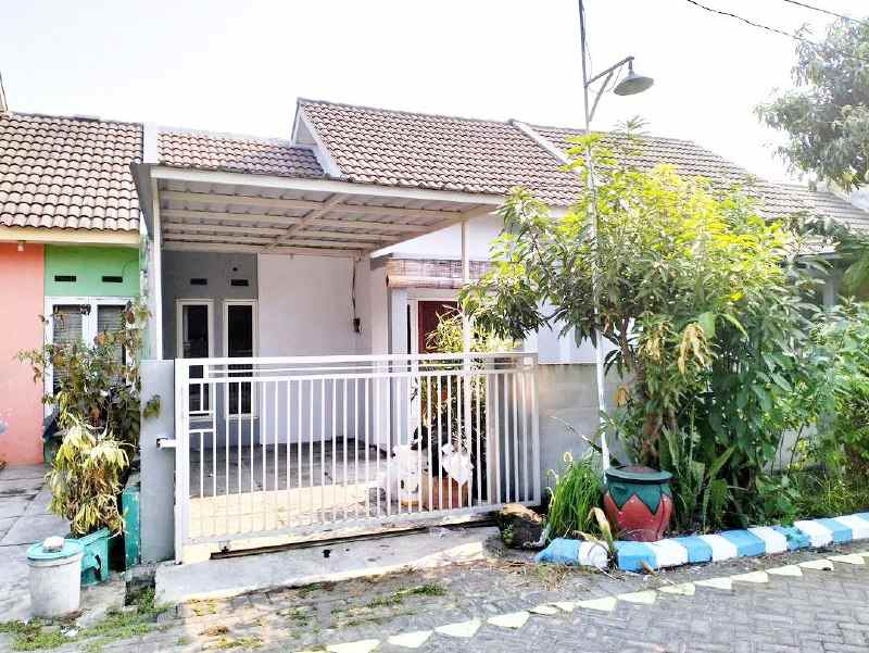 dijual rumah shapire residence