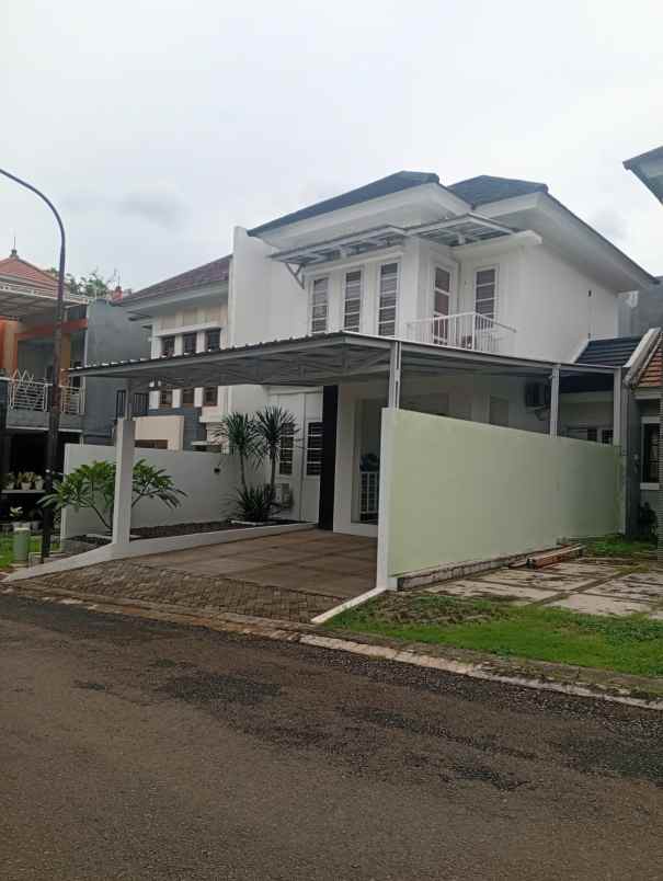 dijual rumah siap huni di legenda wisata cibubur