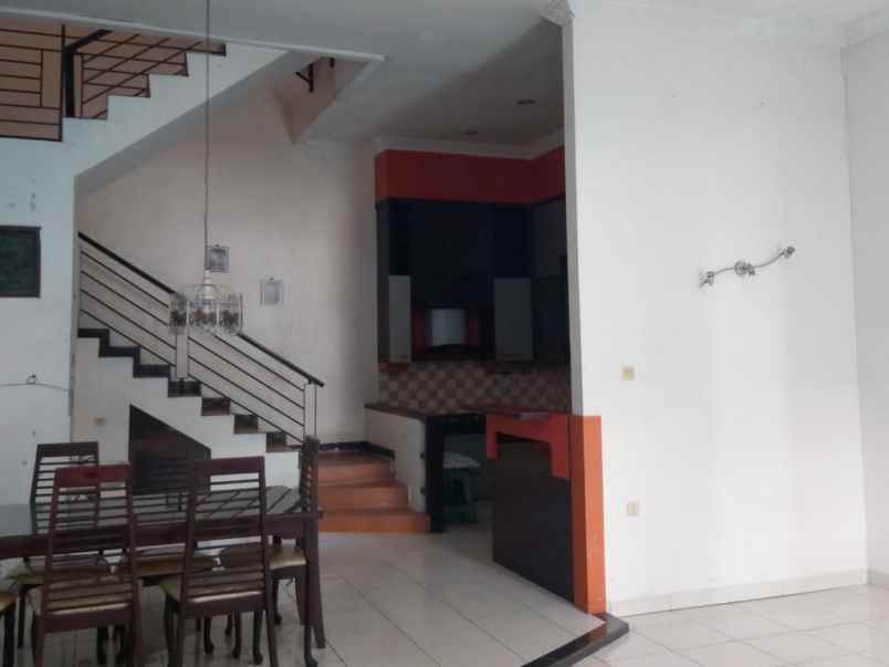 dijual rumah siap huni kompek cemara asri