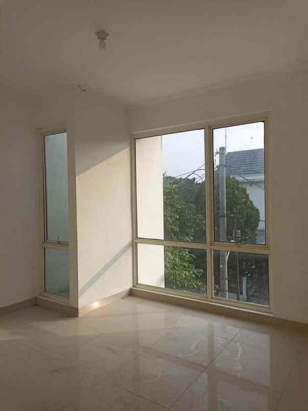 dijual rumah siap pakai di harvest city cileungsi