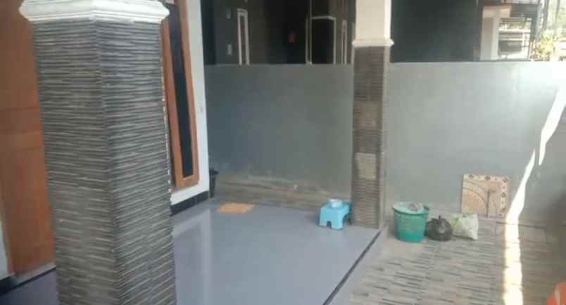dijual rumah sidomoyo