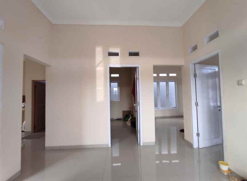 dijual rumah sip 185