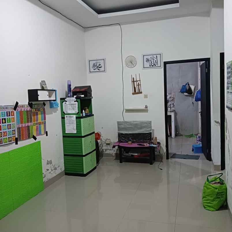 dijual rumah sriamur