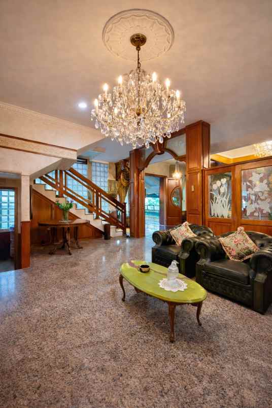 dijual rumah sultan di bona