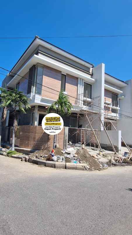 dijual rumah sutorejo prima