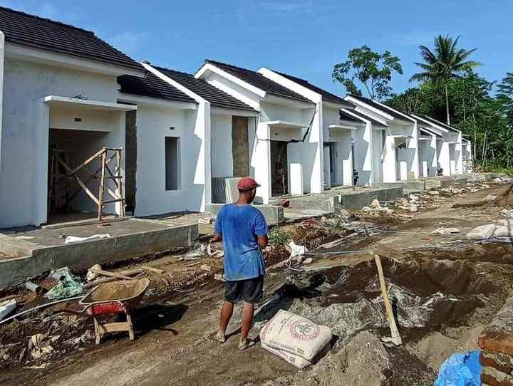 dijual rumah tajinan