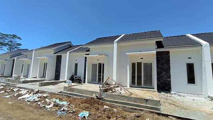 dijual rumah tajinan