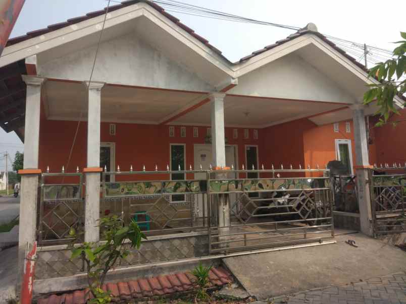 dijual rumah talaga bestari tangerang