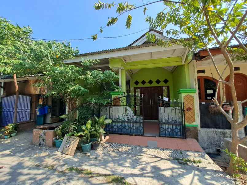 dijual rumah taman alamanda karangsatria