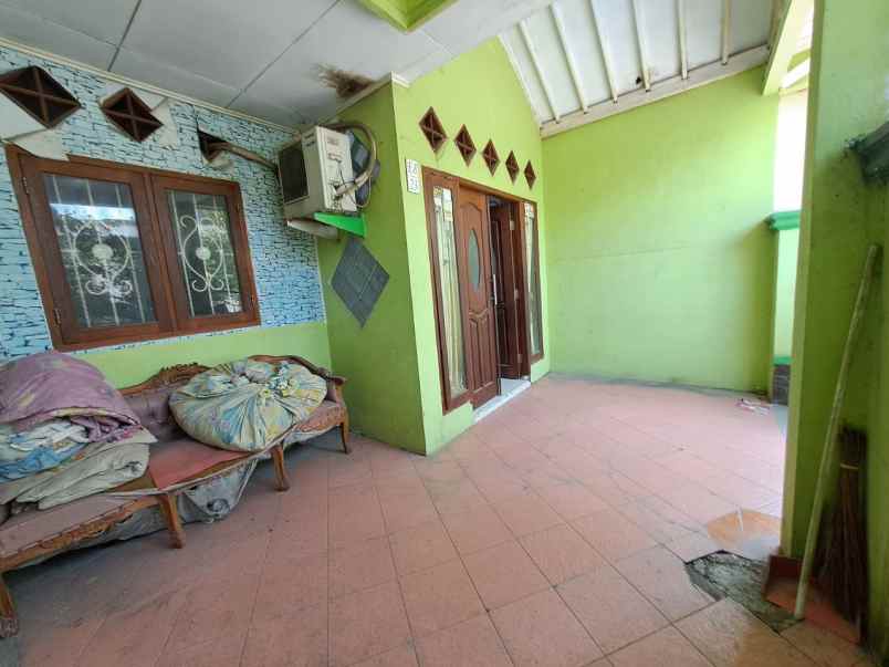 dijual rumah taman alamanda karangsatria