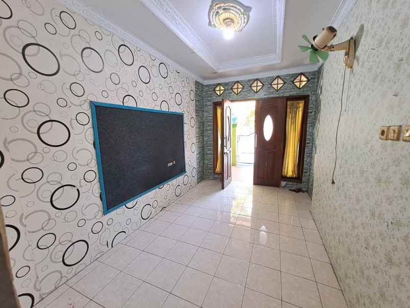 dijual rumah taman alamanda karangsatria