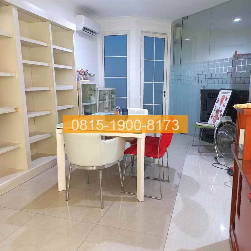 dijual rumah taman kebon jeruk blok aa5