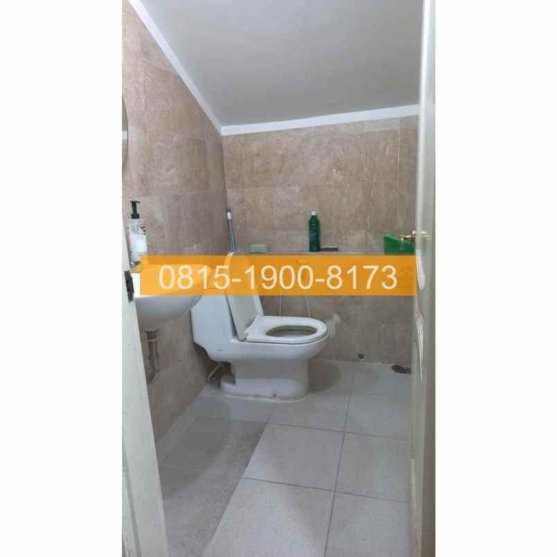 dijual rumah taman kebon jeruk blok aa5