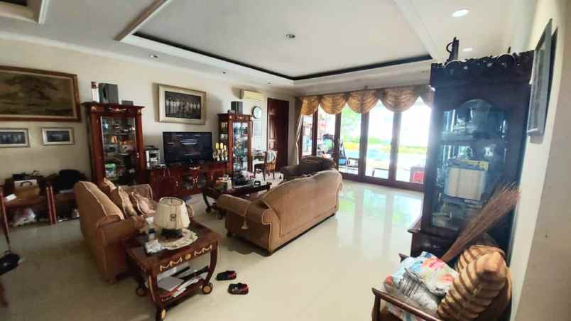 dijual rumah taman radio dalam