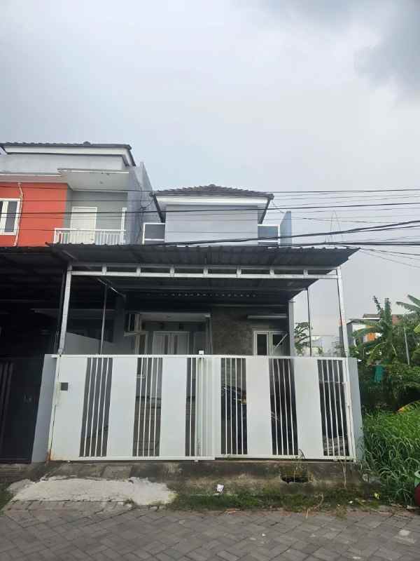 dijual rumah tambak medokan ayu