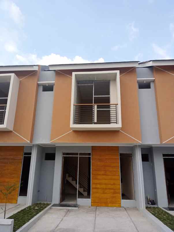 dijual rumah tarumajaya