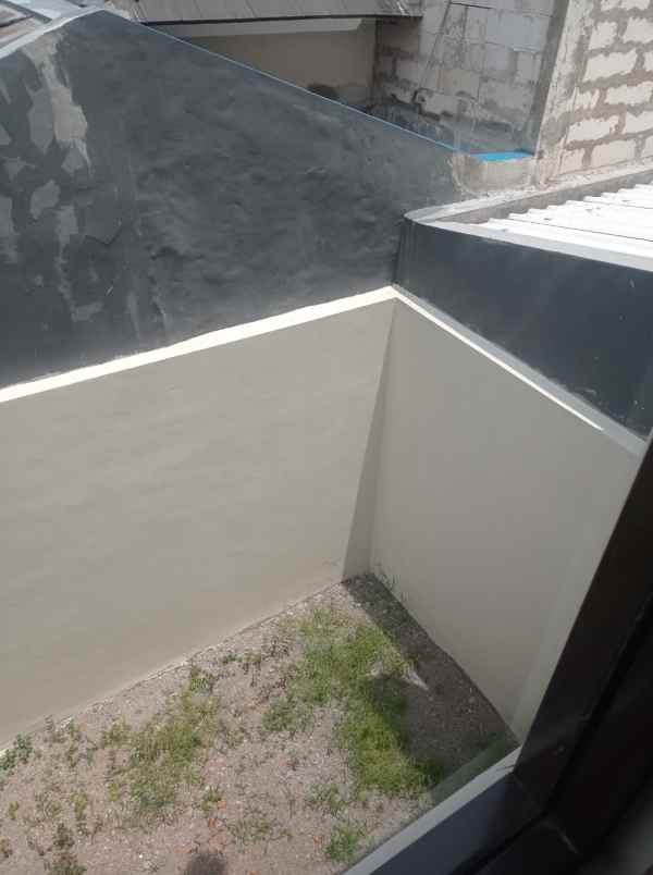 dijual rumah tembalang