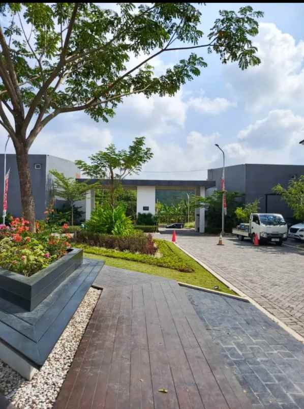 dijual rumah tembalang