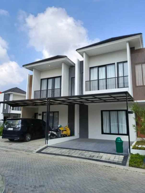 dijual rumah tembalang