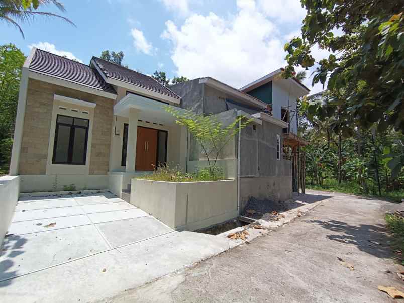 dijual rumah temuwuh lor balecatur kec