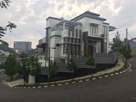 dijual rumah terrace setiabudi
