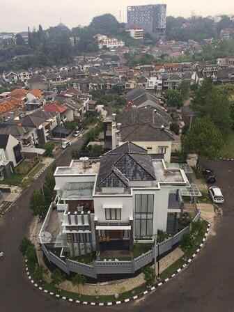 dijual rumah terrace setiabudi