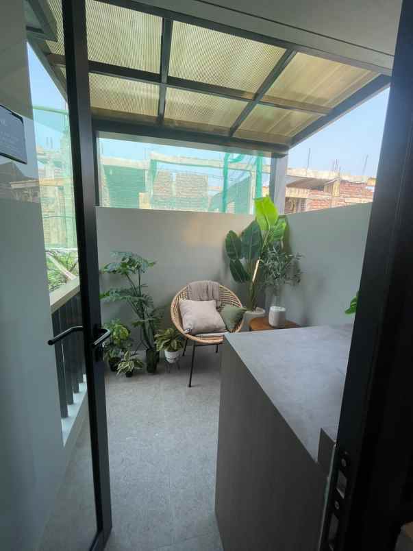 dijual rumah the forestine citra 8