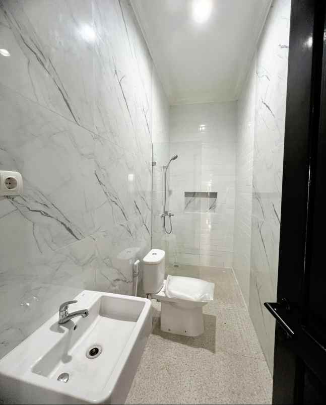 dijual rumah the icon simplicity bsd city