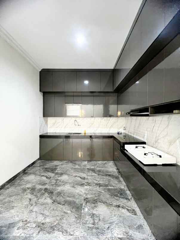 dijual rumah the icon simplicity bsd city