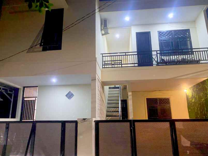 dijual rumah tinggal rumah usaha 10 pintu kosan di