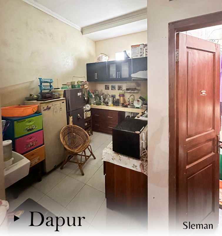 dijual rumah utara perum merapi view rt