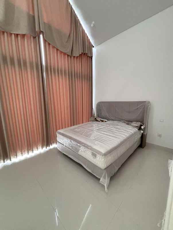 dijual rumah villa kota batu dekat bns