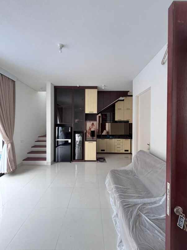 dijual rumah villa kota batu dekat bns