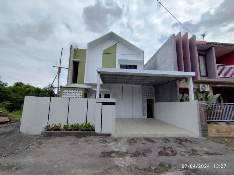 dijual rumah wedomartani