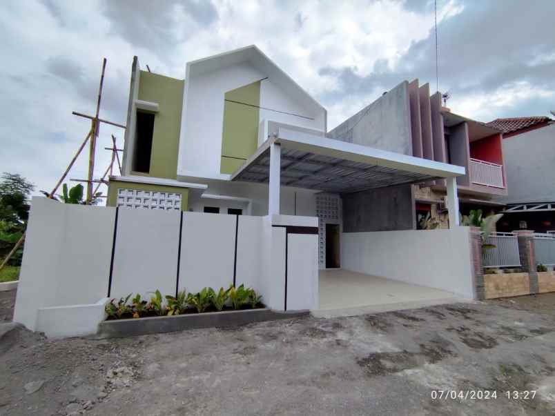 dijual rumah wedomartani