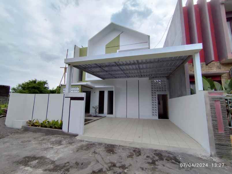 dijual rumah wedomartani