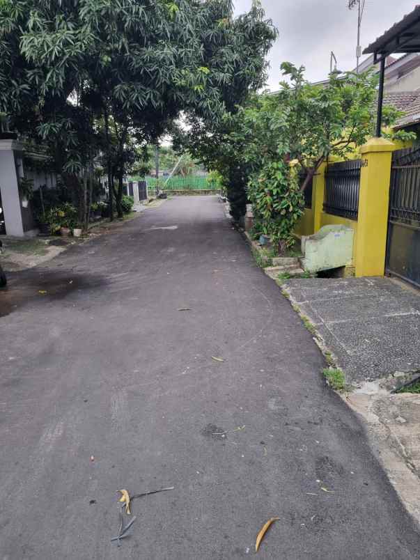 dijual rumah wisma asri