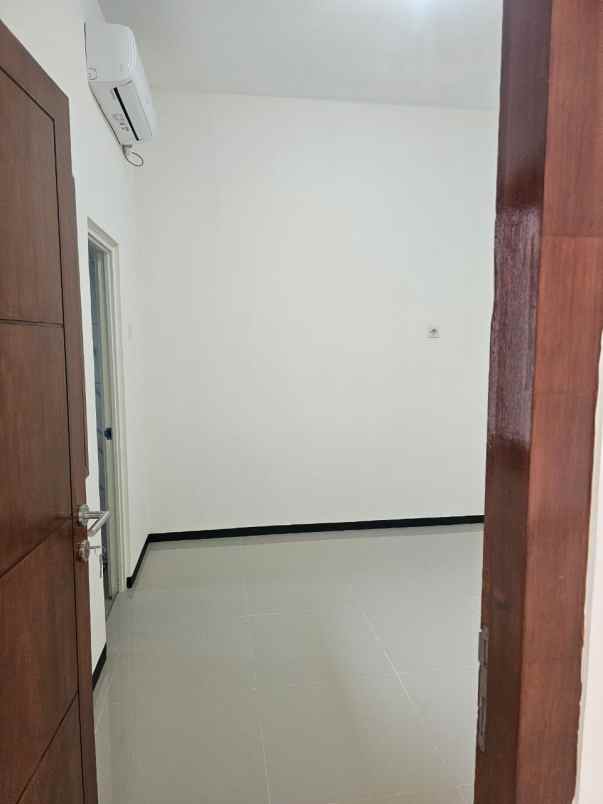 dijual rumah wisma bungurasih