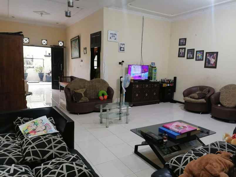 dijual rumah wisma gunung anyar tengah