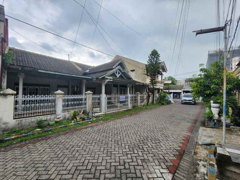 dijual rumah wisma kedung asem