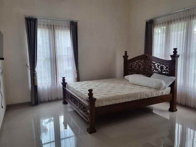 dijual rumah wringinputih