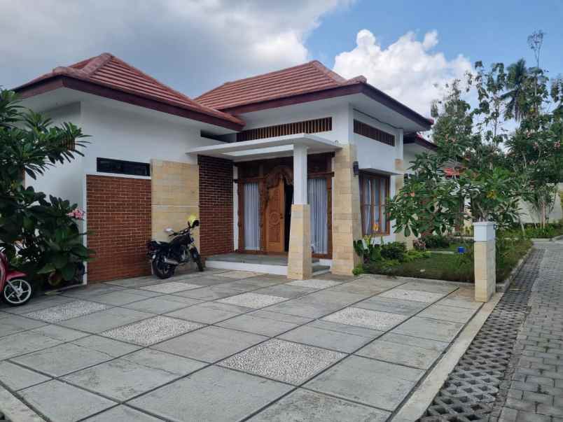 dijual rumah wringinputih